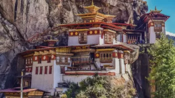Eps.2 CARAVANA Butão – Chegada em Paro e o Ninho do Tigre completo 🐯