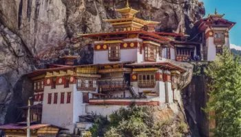 Eps.2 CARAVANA Butão – Chegada em Paro e o Ninho do Tigre completo 🐯